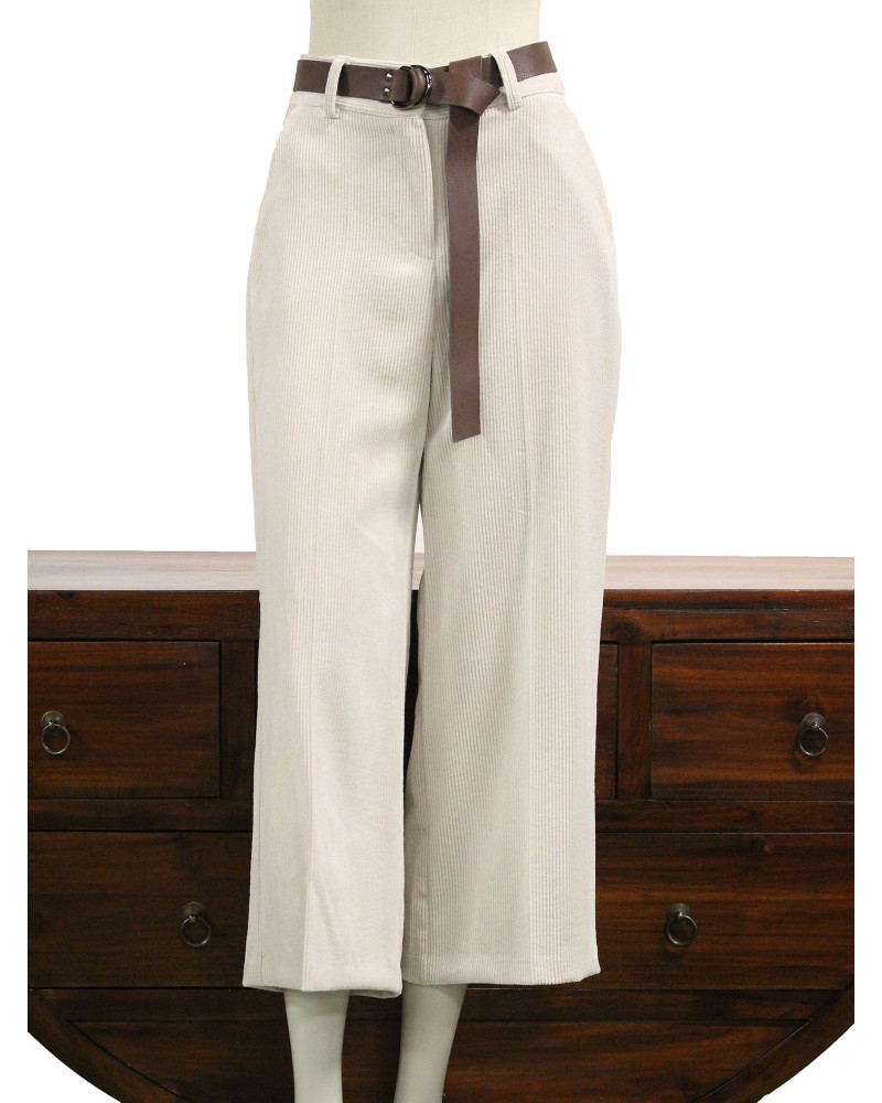 P106.935Couleur:CR. Crème                               