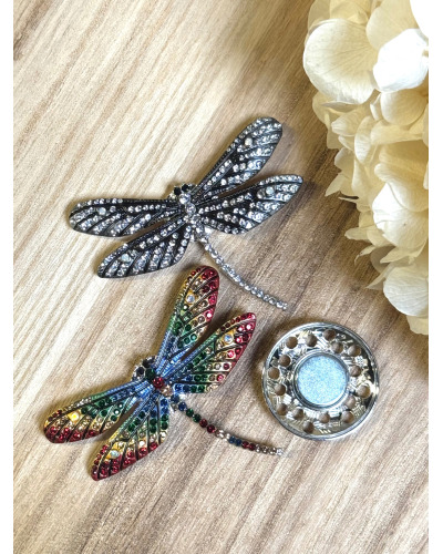 Broche Aimantée Libellule à Strass 