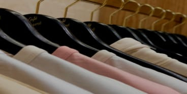 Ces façons originales et tendances de porter la chemise